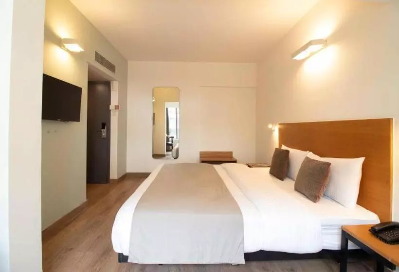 Fotos del hotel Le Royce Hotel:  12