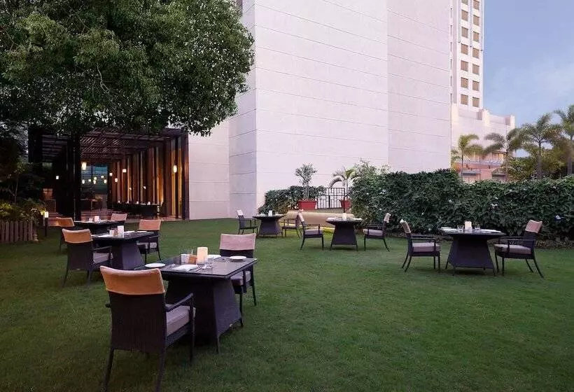 Fotos del hotel Four Points By Sheraton Hotel And Serviced Apartments:  13