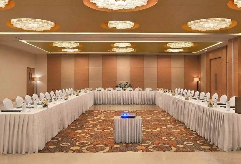 Fotos del hotel Four Points By Sheraton Hotel And Serviced Apartments:  19