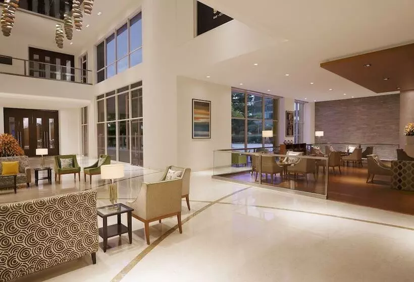 Fotos del hotel Four Points By Sheraton Hotel And Serviced Apartments:  2