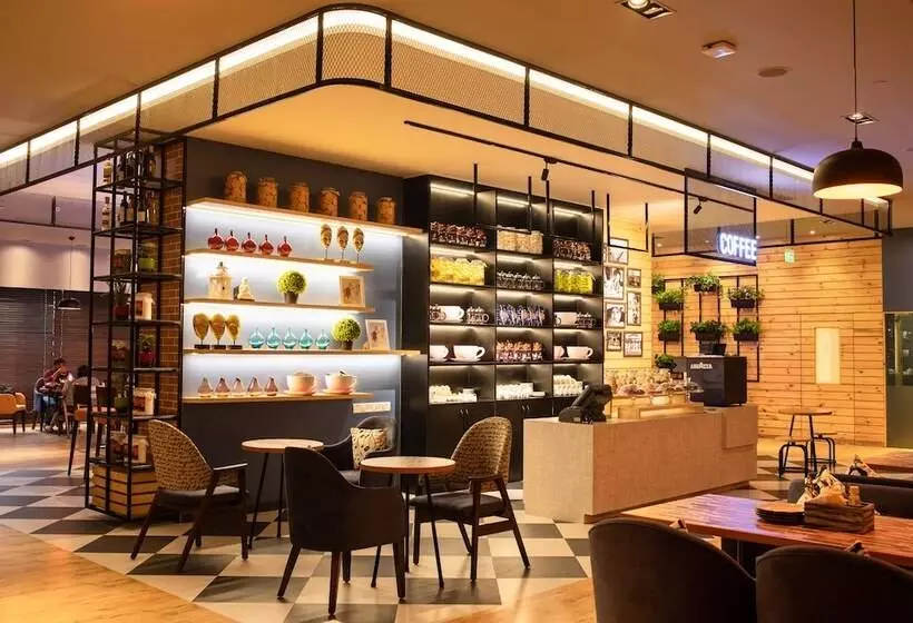 Fotos del hotel Four Points By Sheraton Hotel And Serviced Apartments:  5