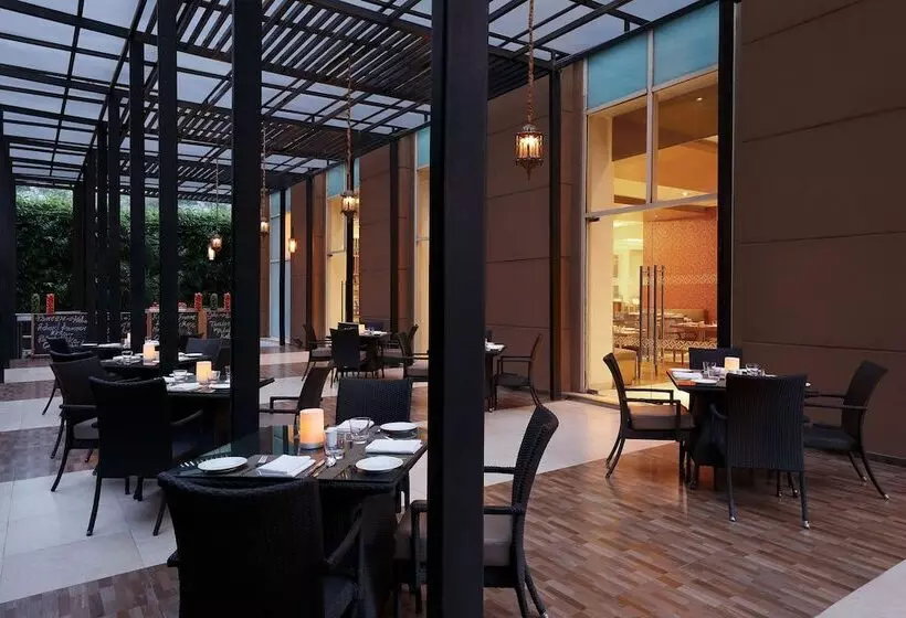 Fotos del hotel Four Points By Sheraton Hotel And Serviced Apartments:  8