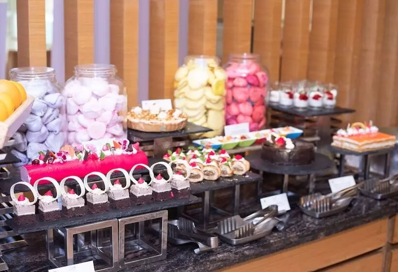 Fotos del hotel Four Points By Sheraton Hotel And Serviced Apartments:  10