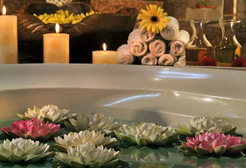 Fotos del hotel Country Inn & Suites By Radisson, Gurugram Sector 12:  13