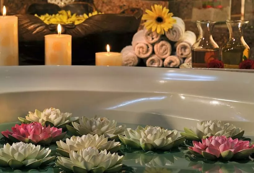 Fotos del hotel Country Inn & Suites By Radisson, Gurugram Sector 12:  9