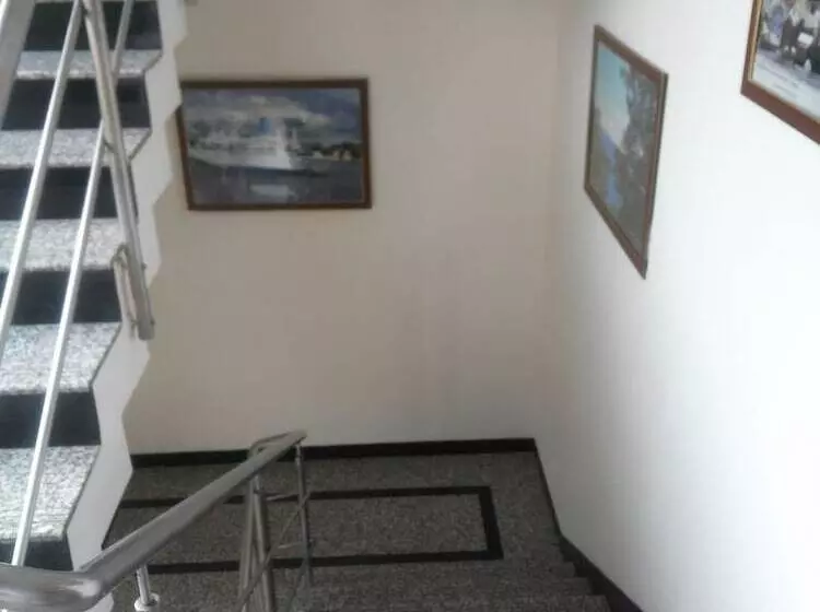 Fotos del hotel Divine Inn:  10