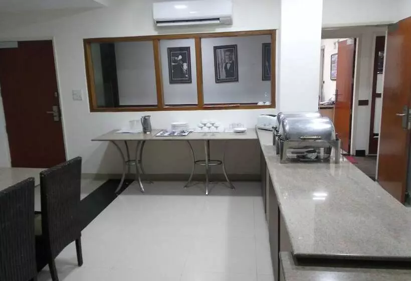 Fotos del hotel Divine Inn:  3