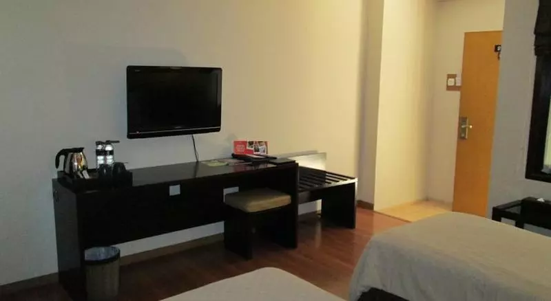 Fotos del hotel Gumilang Regency  By Gumilang Hospitality:  25