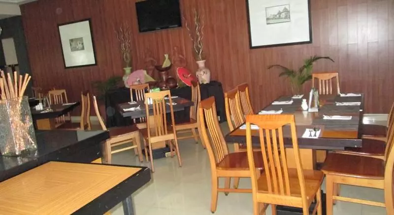 Fotos del hotel Gumilang Regency  By Gumilang Hospitality:  15