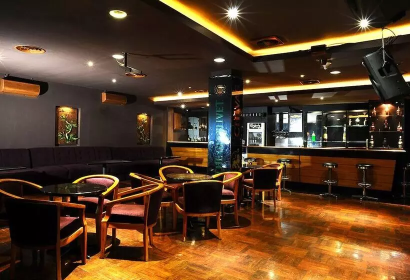 Fotos del hotel Gumilang Regency  By Gumilang Hospitality:  6