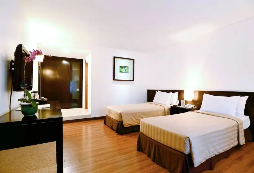 Fotos del hotel Gumilang Regency  By Gumilang Hospitality:  22