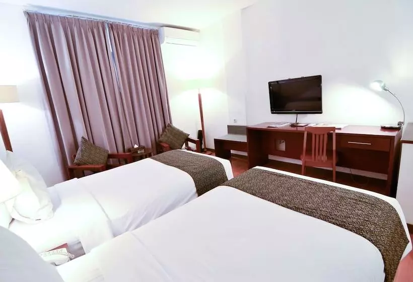 Fotos del hotel Gumilang Regency  By Gumilang Hospitality:  24