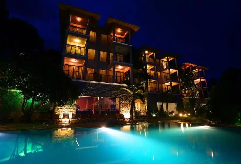 Randholee Resort & Spa