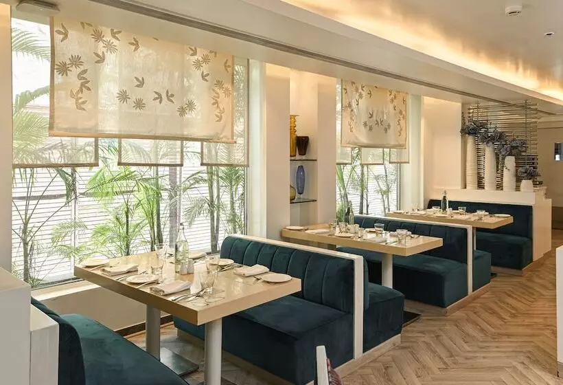 Fotos del hotel The Ashtan Sarovar Portico:  4