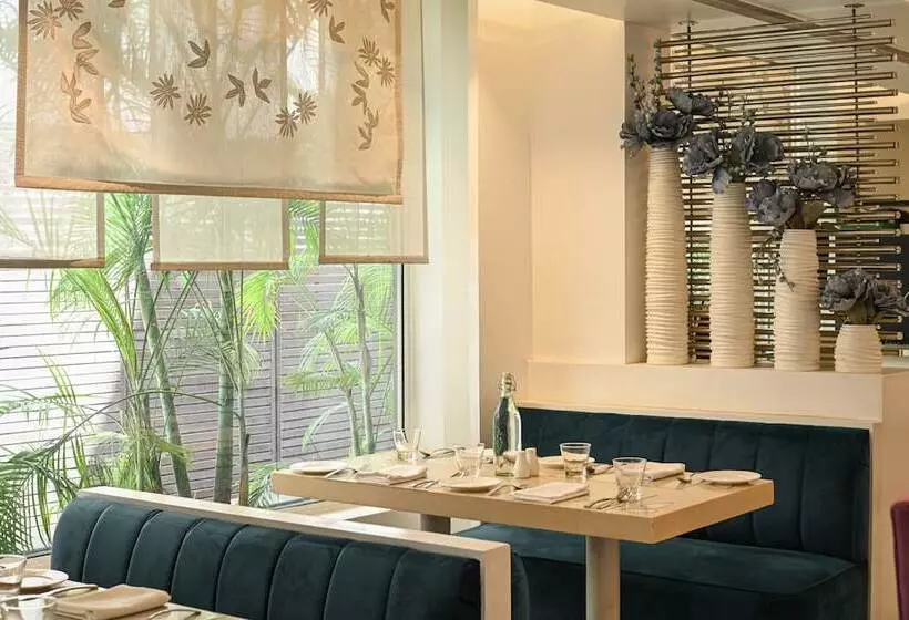 Fotos del hotel The Ashtan Sarovar Portico:  17