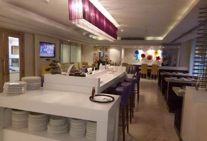 Fotos del hotel The Ashtan Sarovar Portico:  18