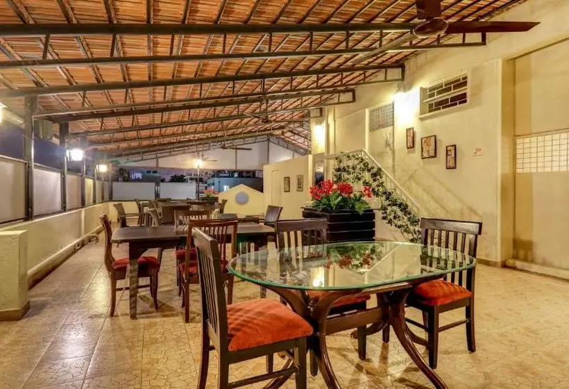 Fotos del hotel Treebo Trip Mels Regency Embassy Golflink:  5