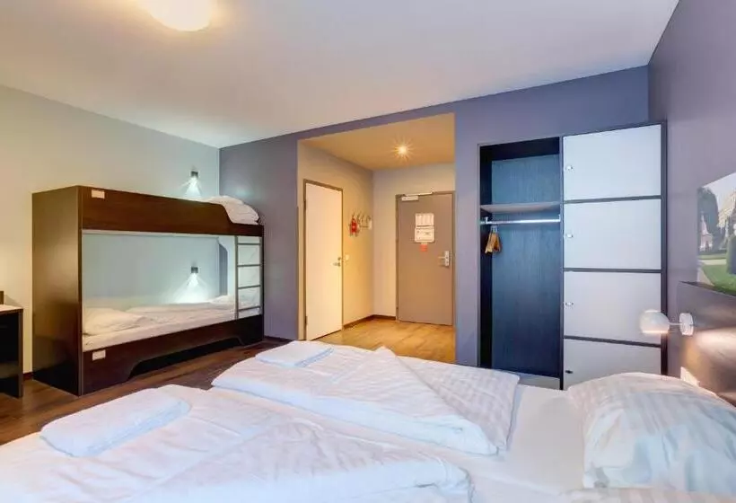 Fotos del hotel Meininger Hotel Wien Downtown Sissi:  14