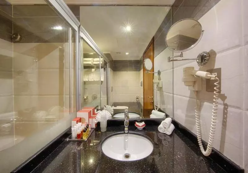 Fotos del hotel Al Safwah Royale Orchid Hotel:  22