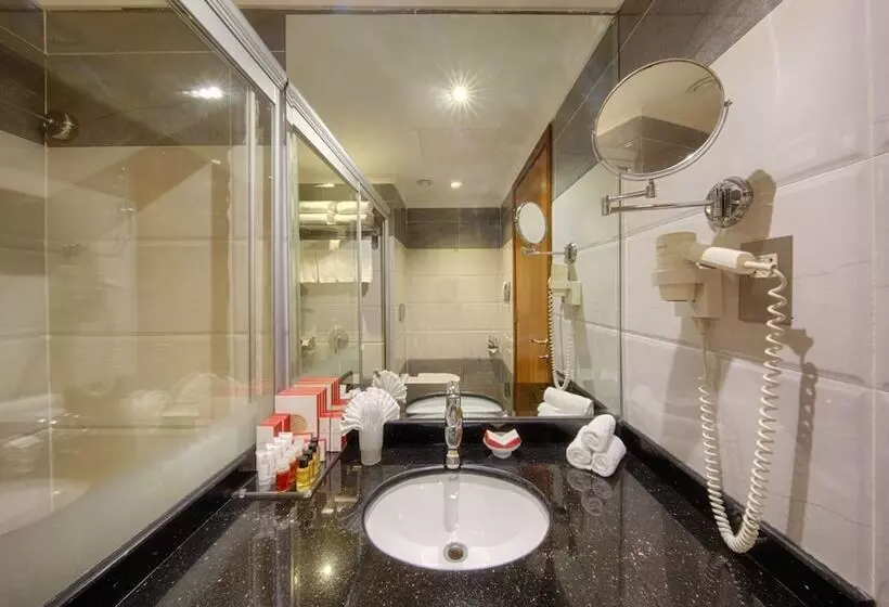 Fotos del hotel Al Safwah Royale Orchid Hotel:  21