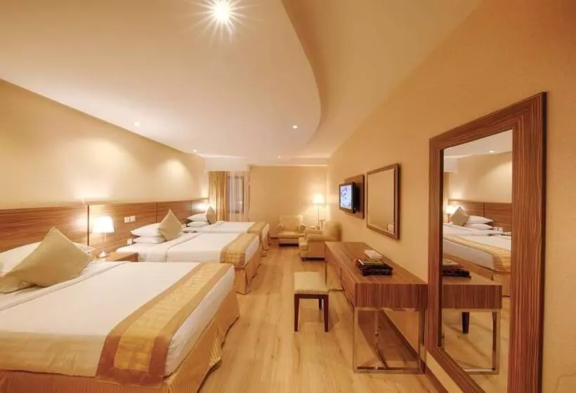 Fotos del hotel Al Safwah Royale Orchid Hotel:  5