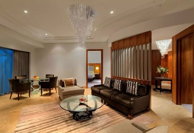 Fotos del hotel Andaz Capital Gate Abu Dhabi  A Concept By Hyatt:  19