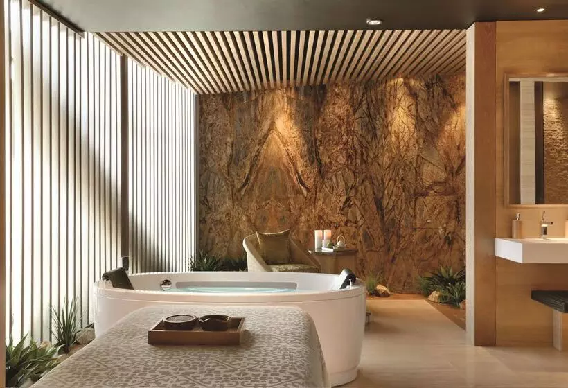 Fotos del hotel Andaz Capital Gate Abu Dhabi  A Concept By Hyatt:  4