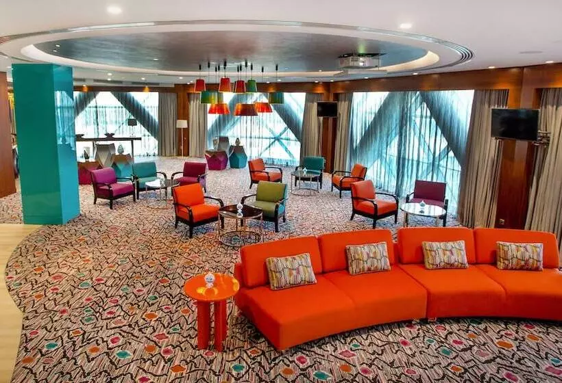 Fotos del hotel Andaz Capital Gate Abu Dhabi  A Concept By Hyatt:  2