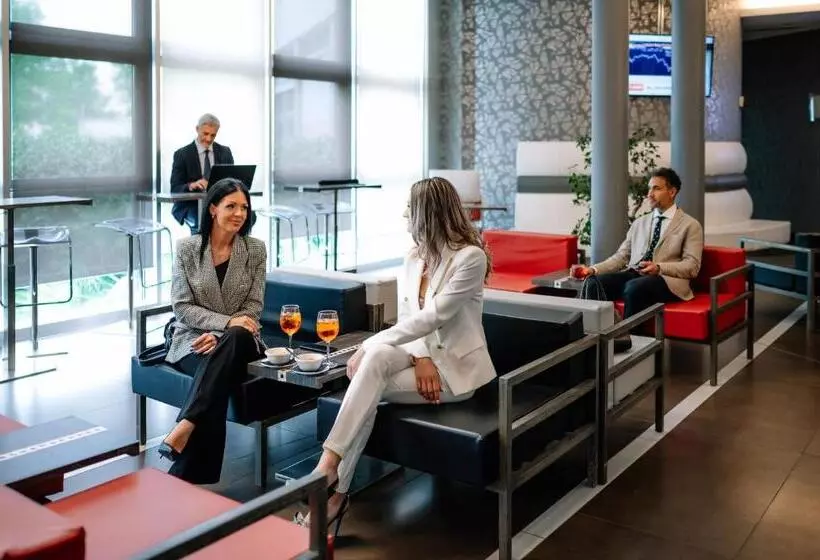 Fotos del hotel Cosmopolitan Bologna:  2