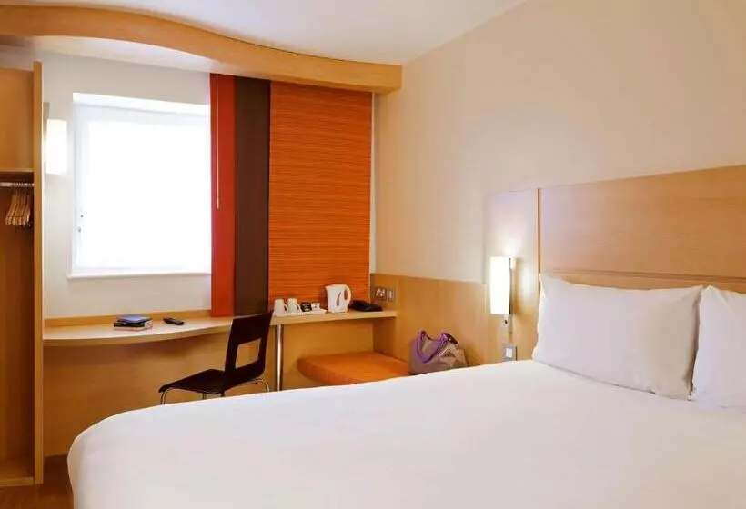 Ibis London Shepherds Bush  Hammersmith