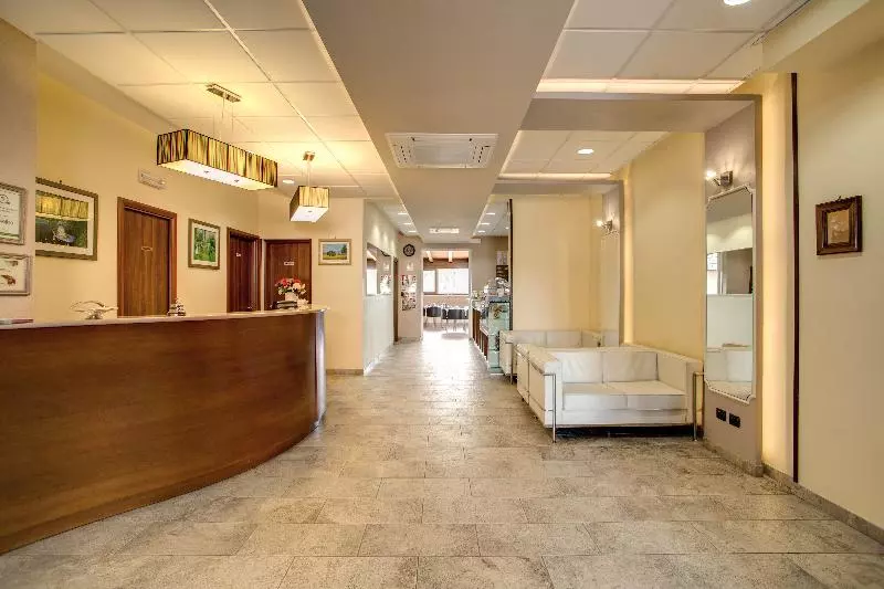 Fotos del hotel Roma Tiburtina Metro:  14