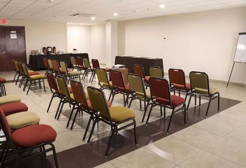 Fotos del hotel Staybridge Suites Queretaro, An Ihg:  21