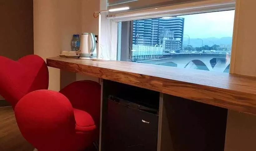 Fotos del hotel New California:  13