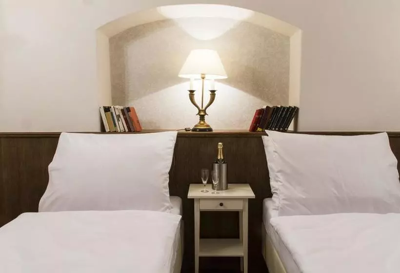 Fotos del hotel U Suteru:  11