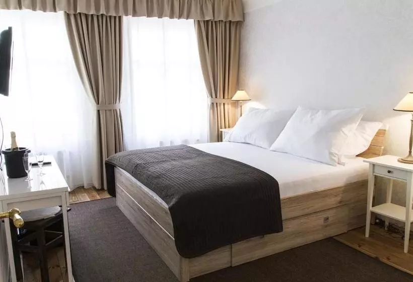 Fotos del hotel U Suteru:  8