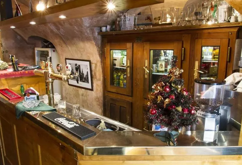 Fotos del hotel U Suteru:  4