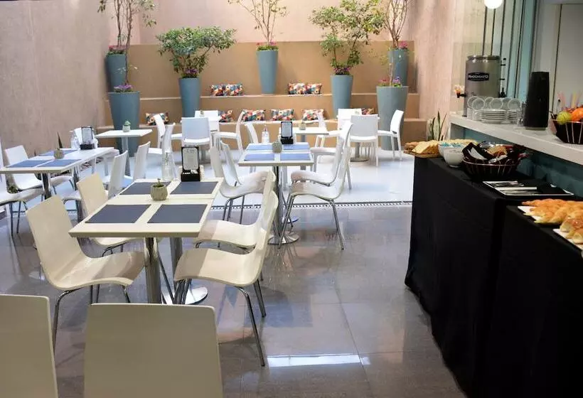 Fotos del hotel Howard Johnson Inn Palermo:  22