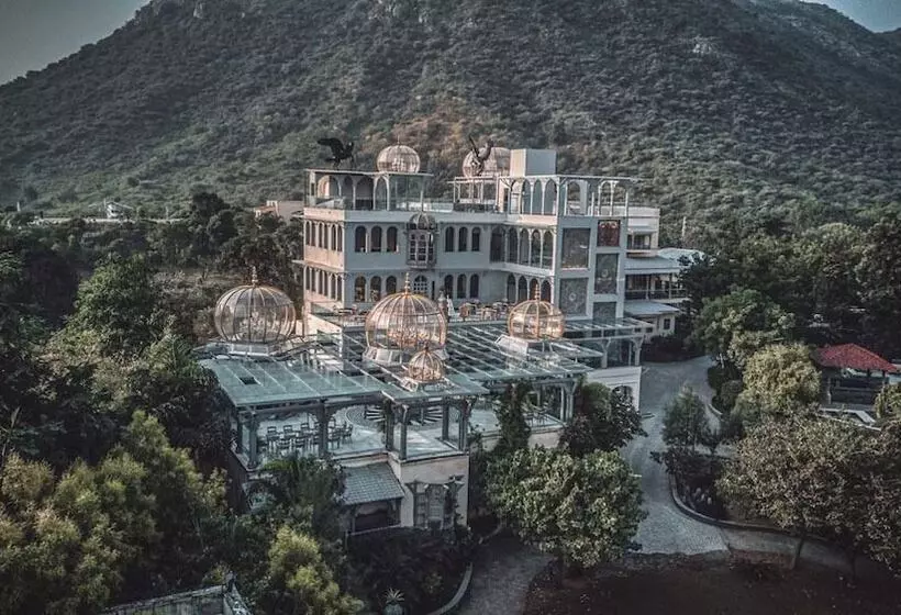 The Royal Retreat Resort And Spa