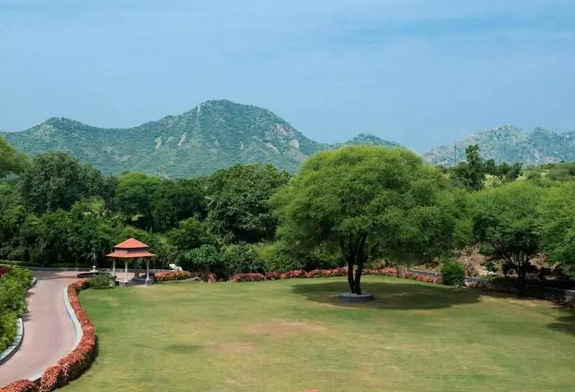 Fotos del hotel The Royal Retreat Resort And Spa:  8