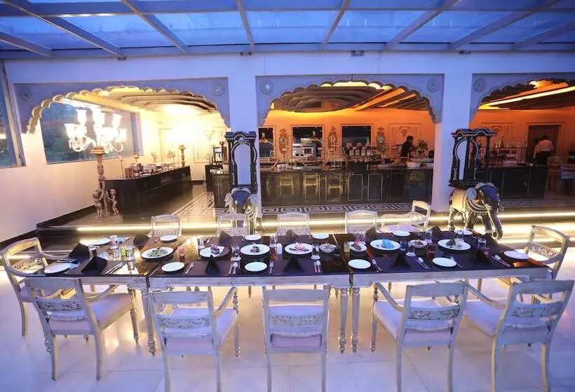 Fotos del hotel The Royal Retreat Resort And Spa:  9