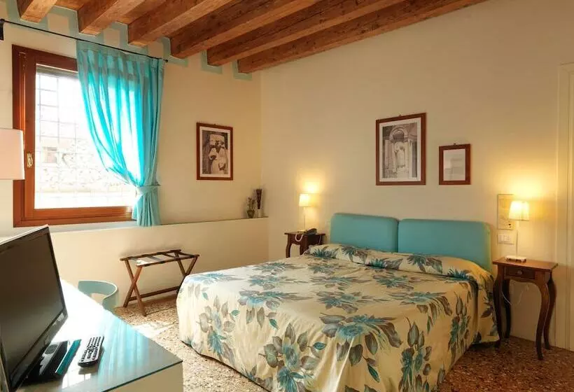 Fotos del hotel Locanda Ai Santi Apostoli:  17