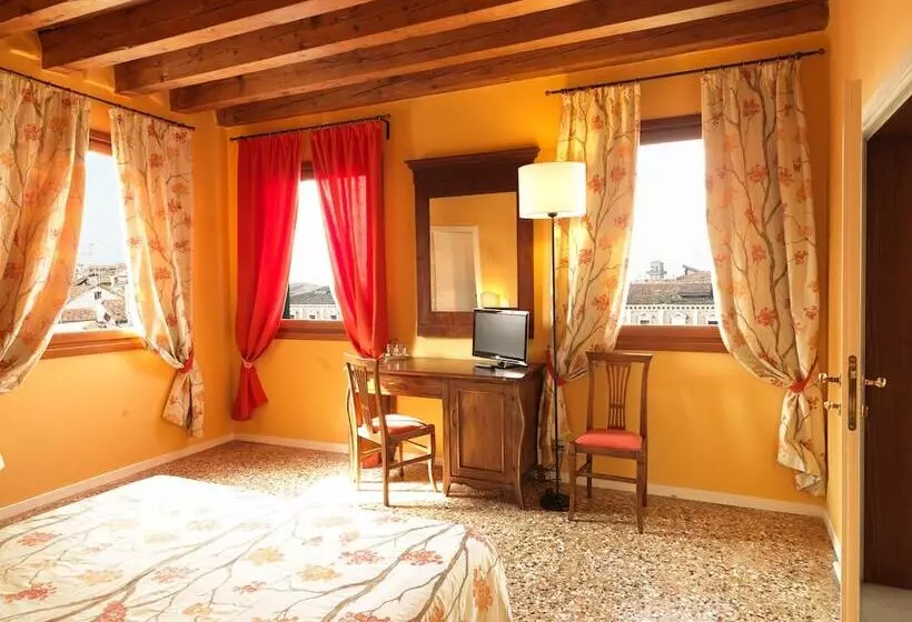 Fotos del hotel Locanda Ai Santi Apostoli:  15