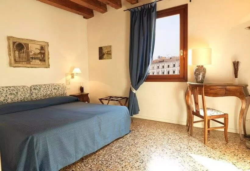 Fotos del hotel Locanda Ai Santi Apostoli:  25