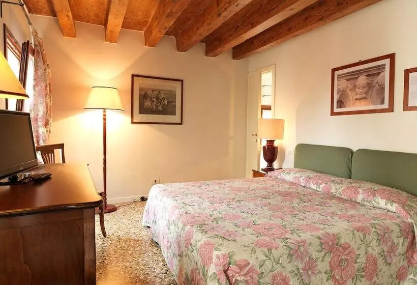 Fotos del hotel Locanda Ai Santi Apostoli:  14