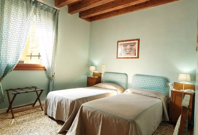 Fotos del hotel Locanda Ai Santi Apostoli:  21