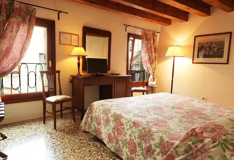 Fotos del hotel Locanda Ai Santi Apostoli:  12