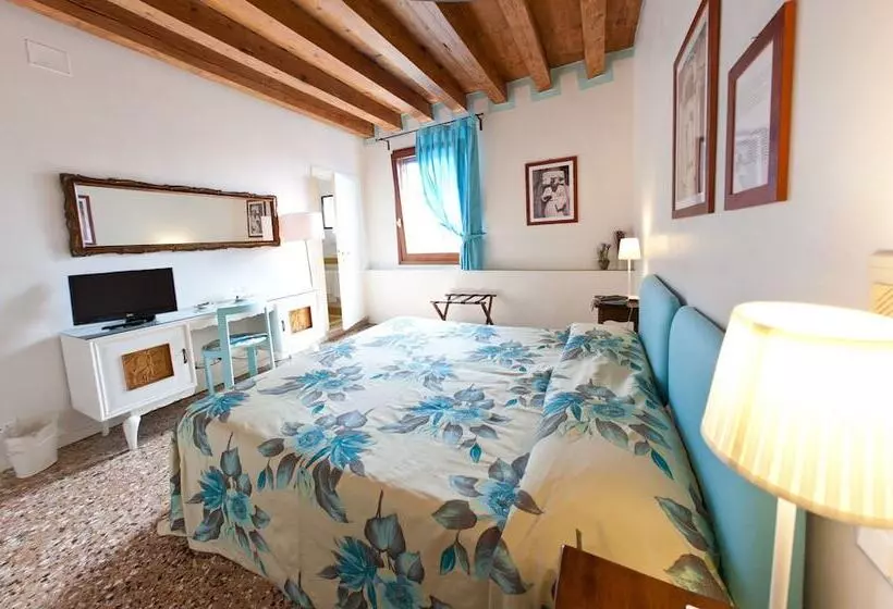 Fotos del hotel Locanda Ai Santi Apostoli:  9