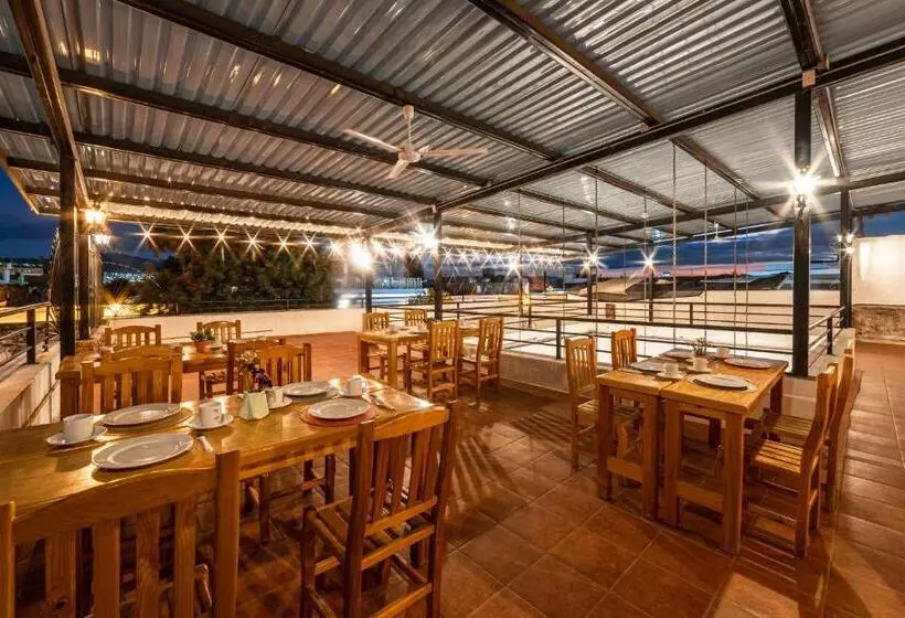 Fotos del hotel Meson De Isabel:  23