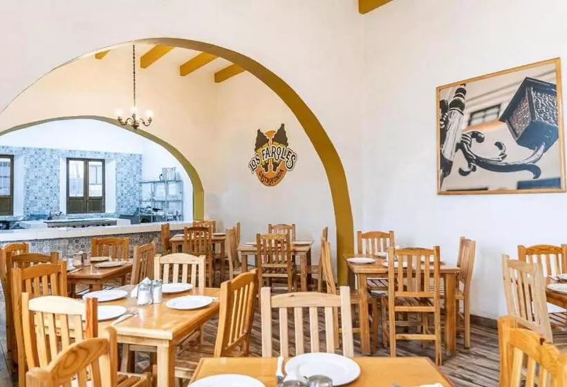 Fotos del hotel Meson De Isabel:  8