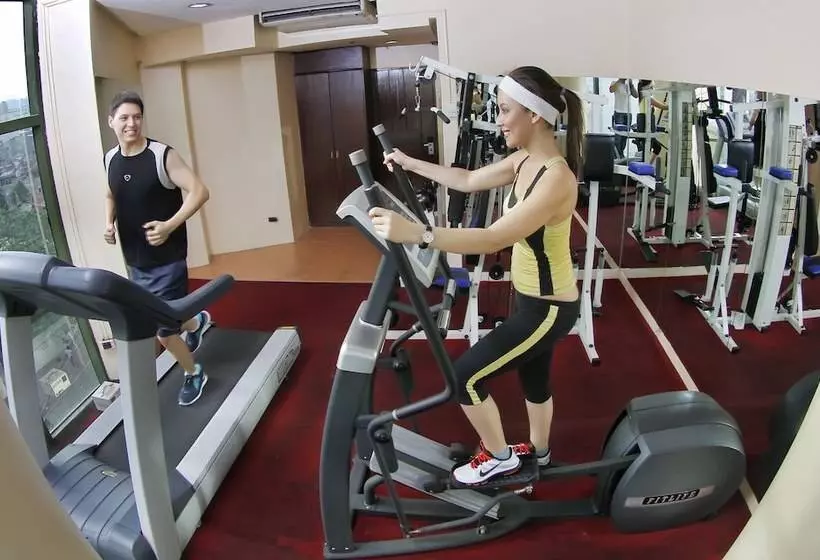 Fotos del hotel Sarrosa International Hotel And Residential Suites:  8